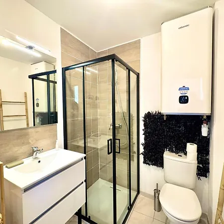 Le Nemausus, T2, Coeur De Nimes, Lit 160 Et Clim