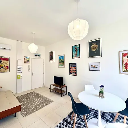 Nemausus - T2 Pour 4 En Centre-ville Apartment Nimes